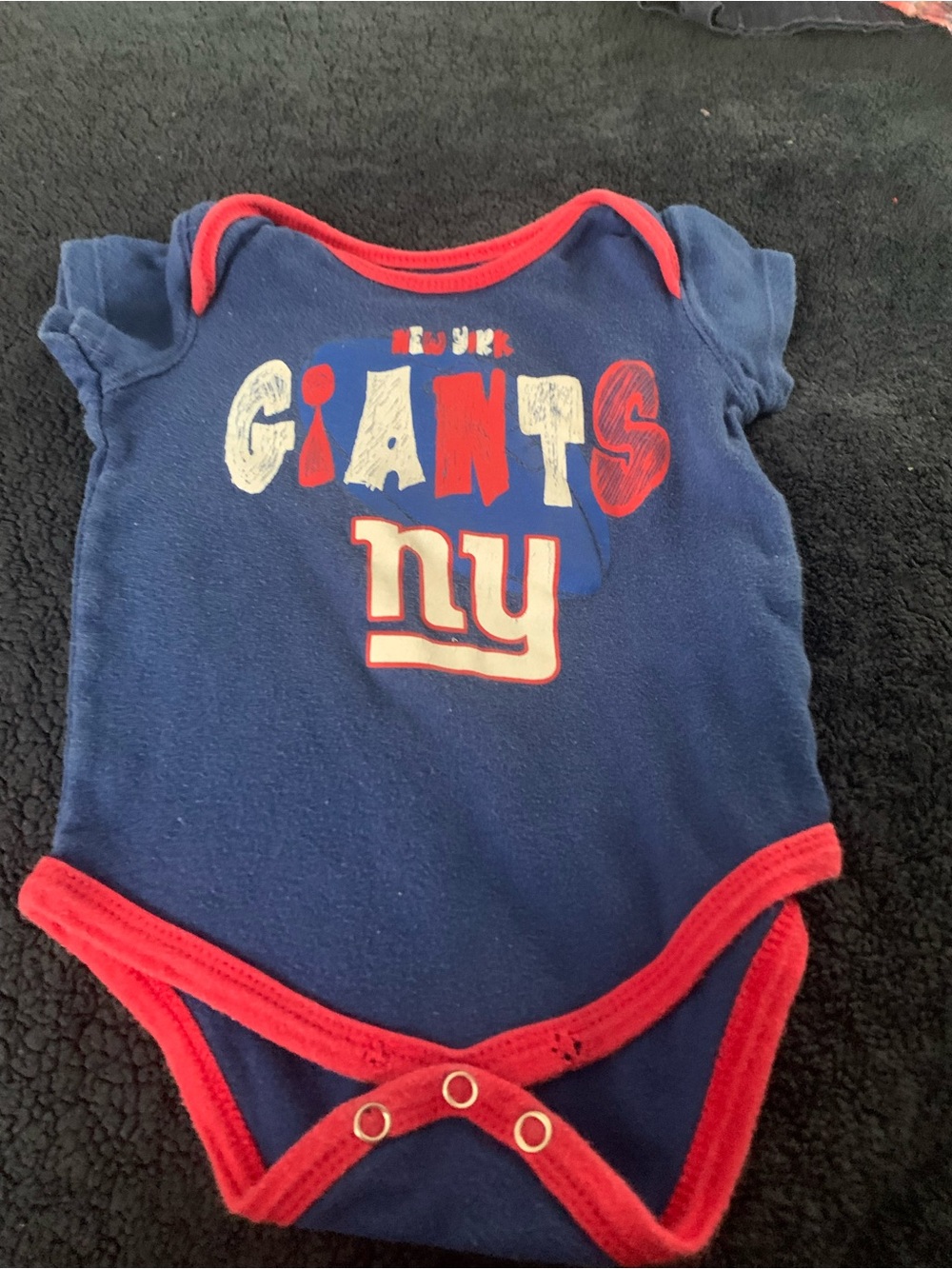 Infant NY Giants Navy and Red One-Piece Bodysuit
